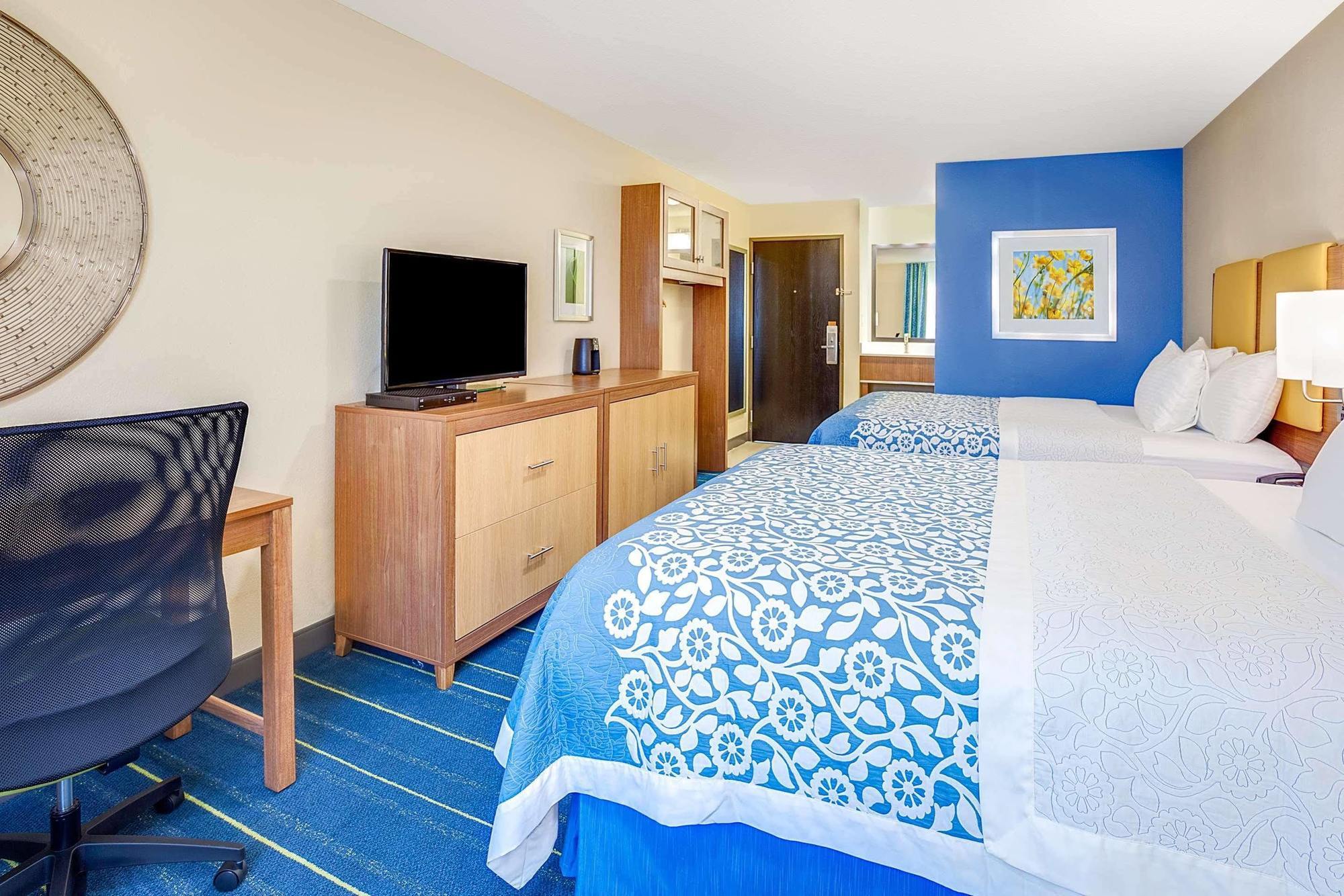 Arya Inn & Suites Фармърс Бранч Екстериор снимка